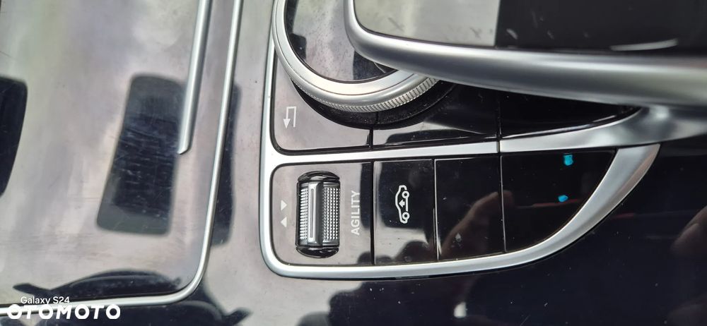 Mercedes-Benz Klasa C 250 7G-TRONIC AMG Line - 17