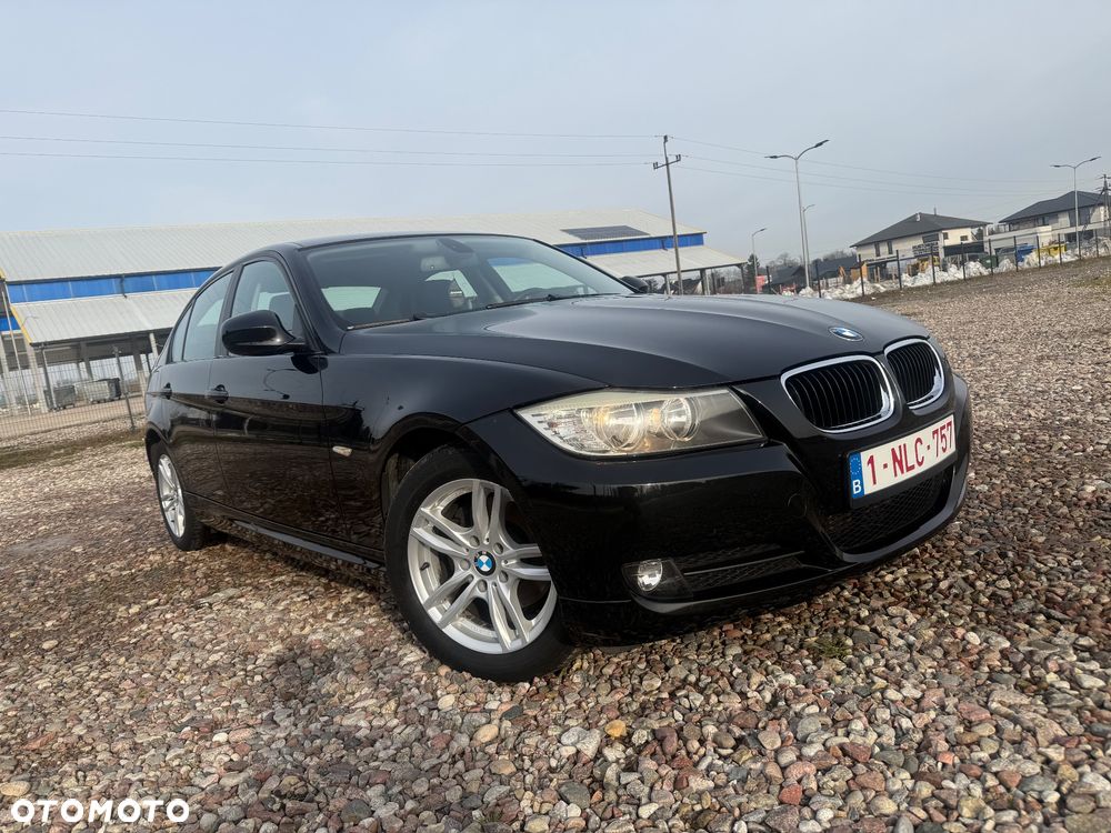BMW Seria 3 318d DPF Edition Exclusive - 34