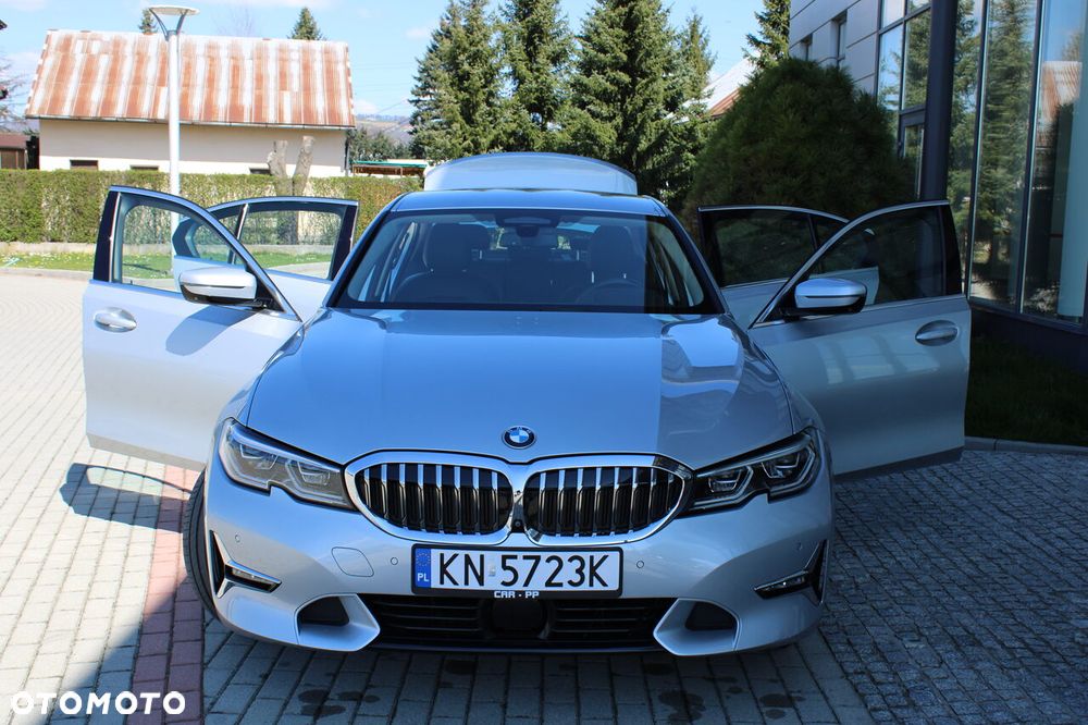 BMW Seria 3 330i Sport Line - 14