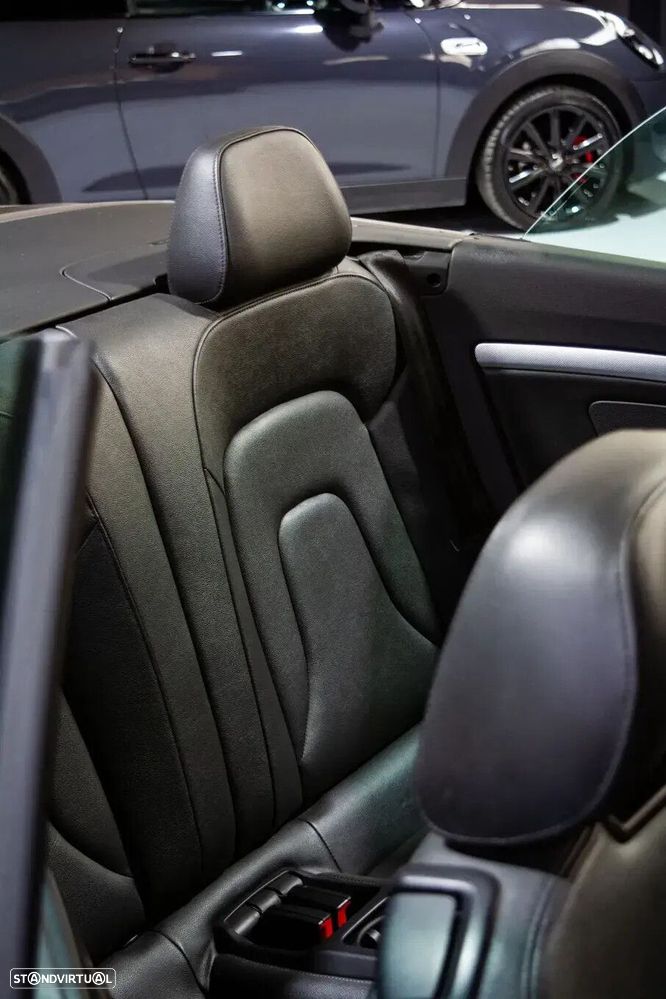 Audi A5 Cabrio 2.0 TDi Multitronic S-line - 31