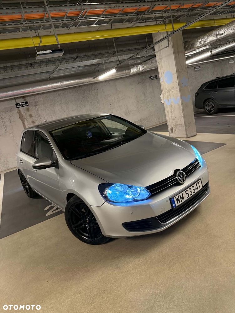 Volkswagen Golf - 1