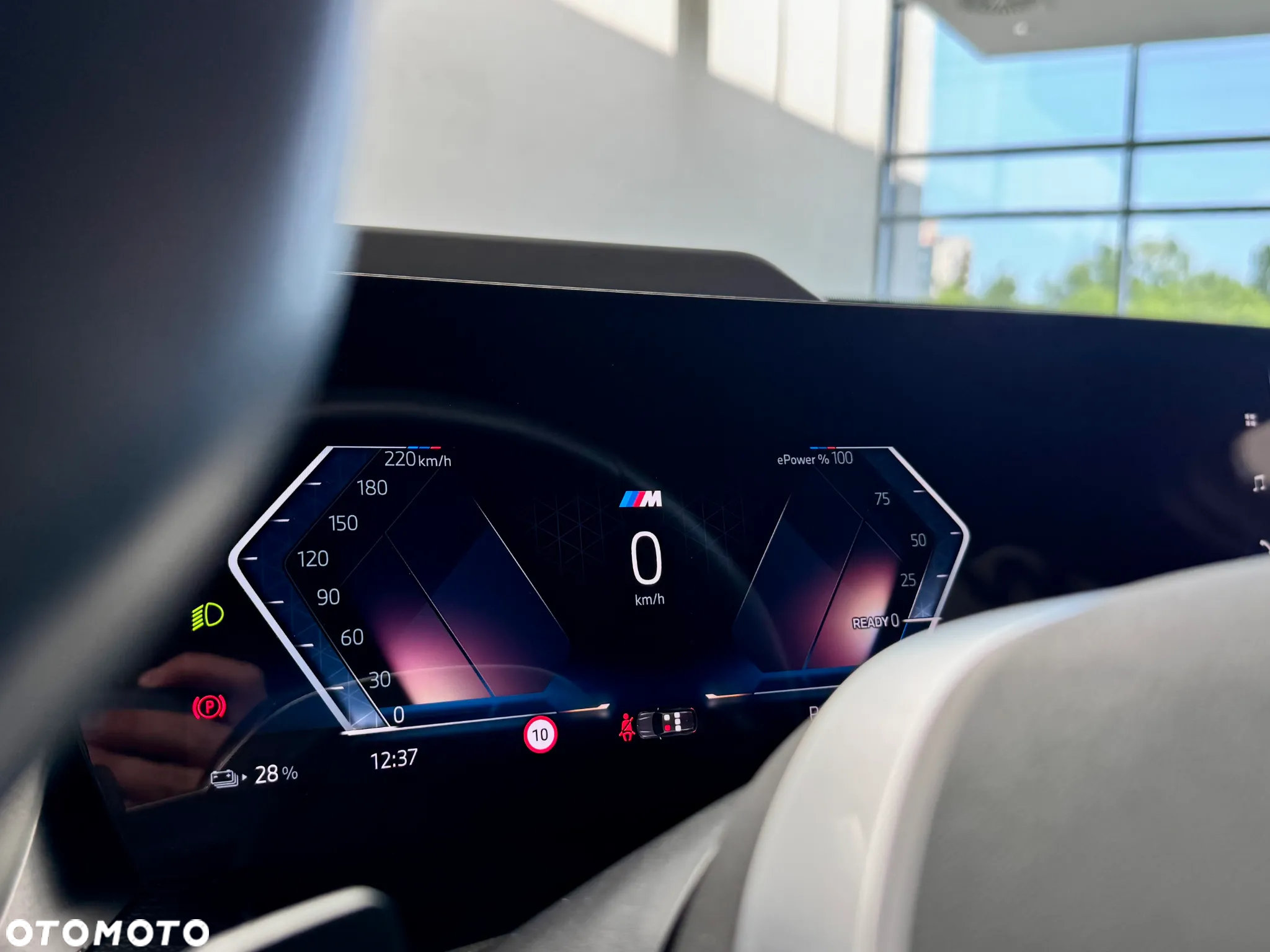 BMW iX1 xDrive30 66.5kWh M Sport - 7