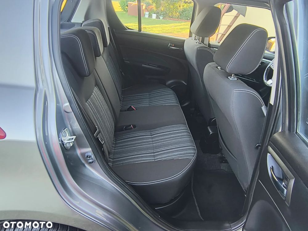 Suzuki Swift - 12