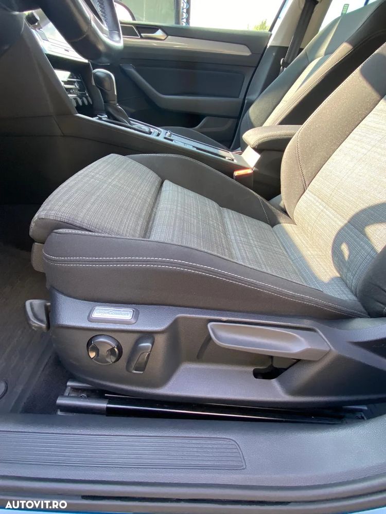 Volkswagen Passat Variant 2.0 TDI DSG Comfortline - 25