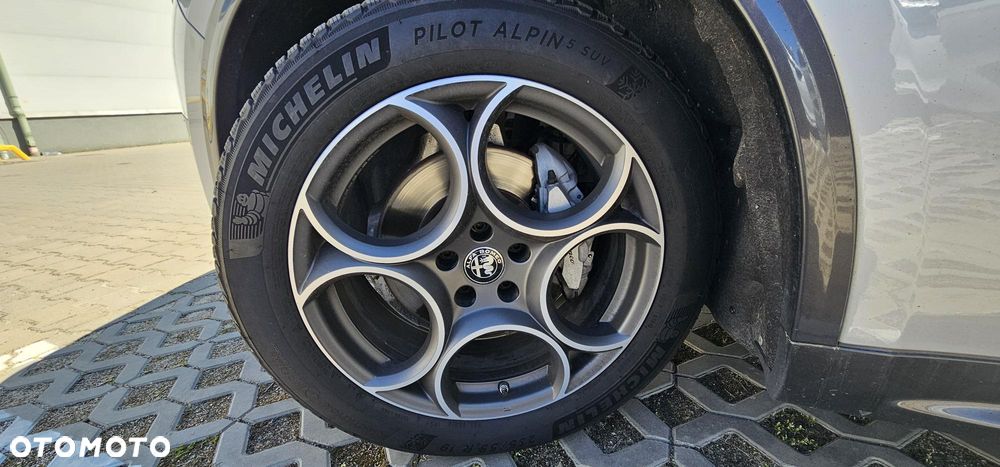 Alfa Romeo Stelvio 2.0 Turbo TI Q4 - 26