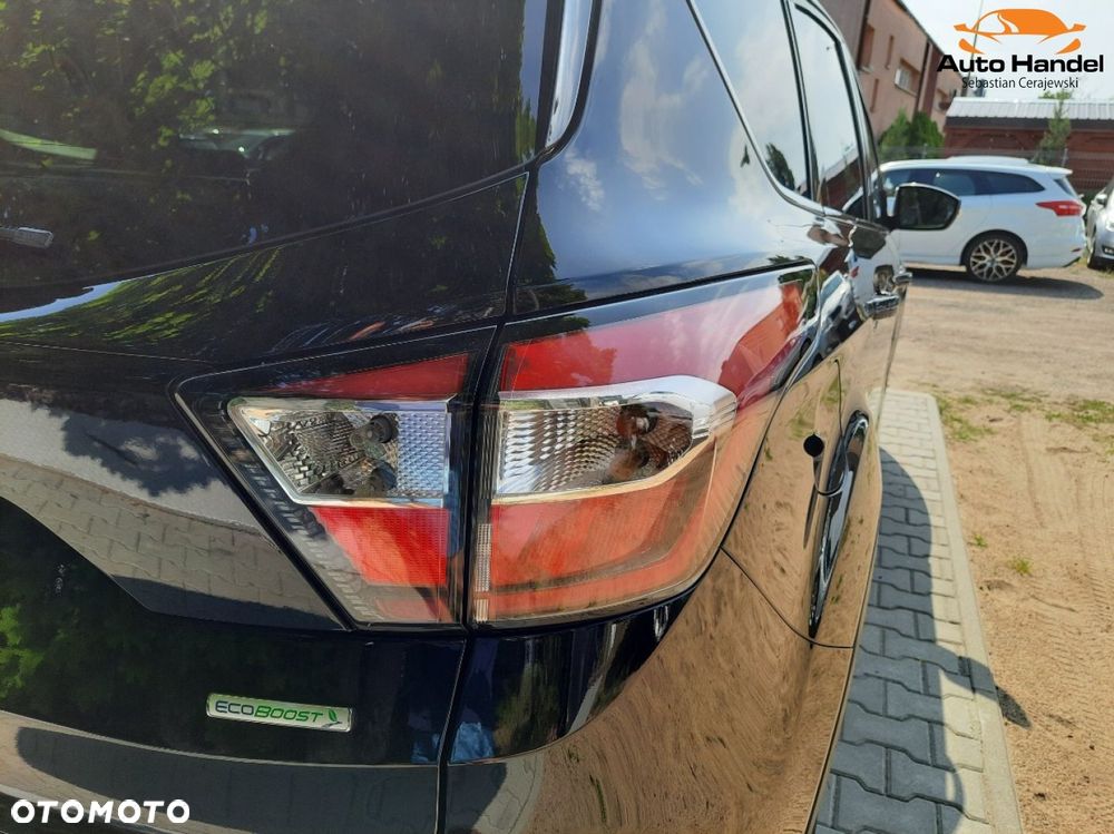 Ford Kuga 1.5 EcoBoost 2x4 Titanium - 37