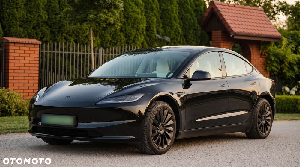 Tesla Model 3 Long Range AWD Premium - 1