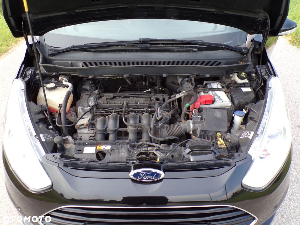 Ford B-MAX 1.6 Titanium - 23