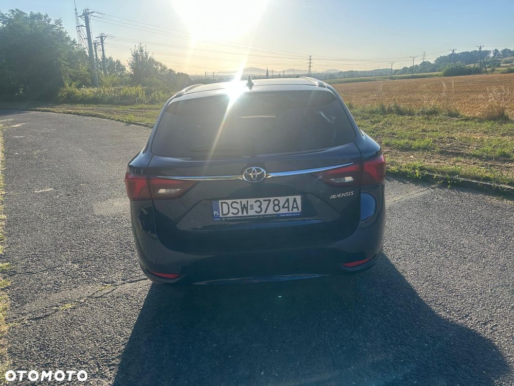Toyota Avensis 2.0 D-4D Premium - 4