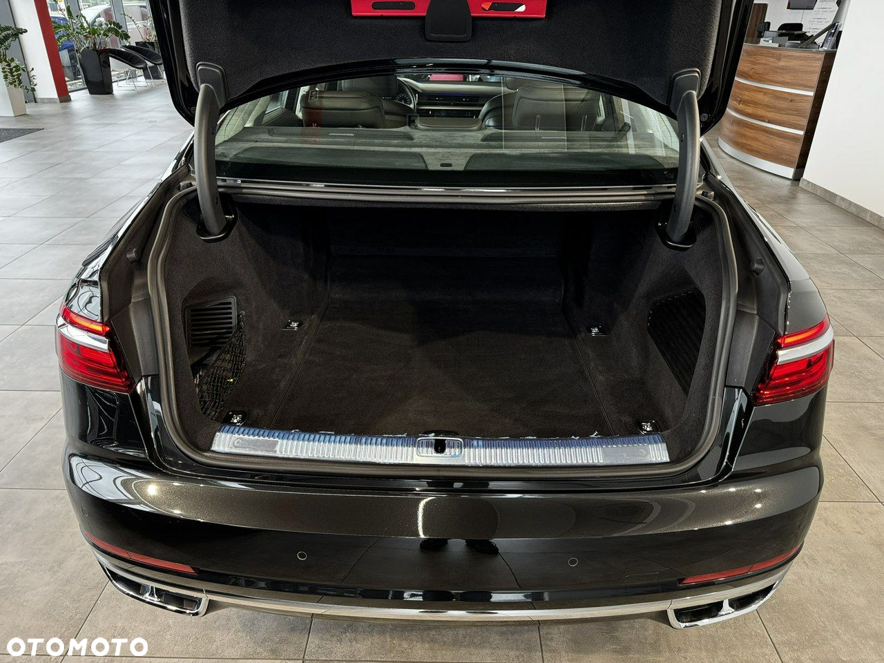 Audi A8 - 12