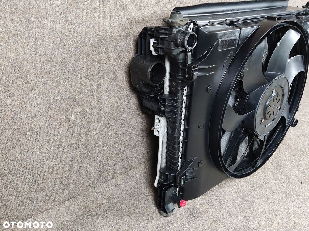 JEEP GRAND CHEROKEE WK2 3.0CRD 16-21r Chłodnice Komplet - 3