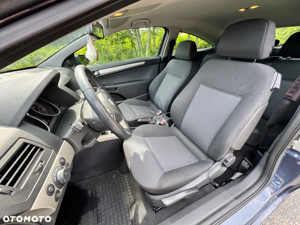 Opel Astra 1.6 Cosmo - 11