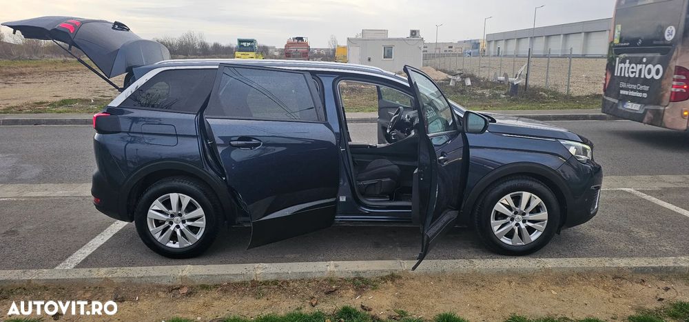 Peugeot 5008 2019 photo 4