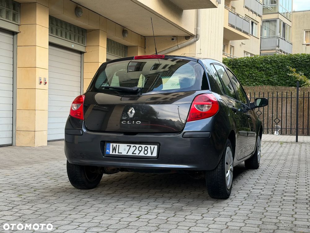 Renault Clio 1.4 16V Dynamique - 4