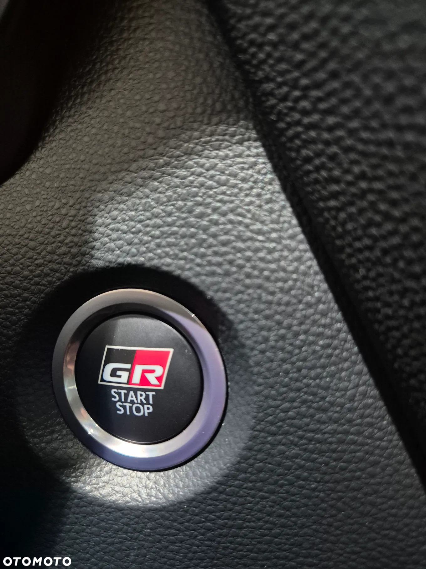 Toyota Corolla 1.8 Hybrid GR Sport - 12