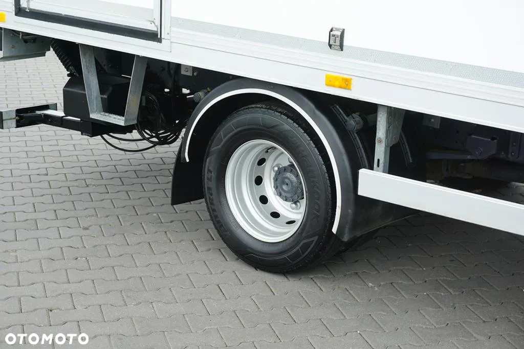 Iveco / DAILY / 70C18 / E 6 / KONTENER + WINDA / 10 PALET / ŁAD. 3565 KG - 19