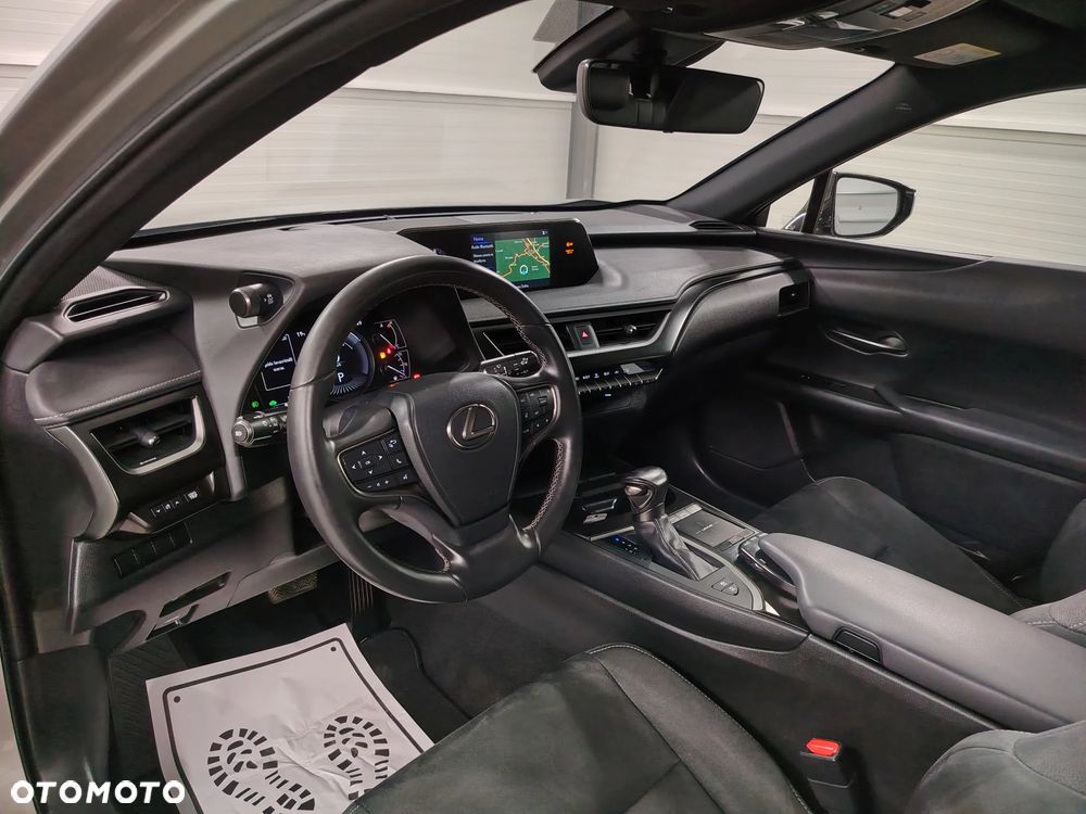 Lexus UX 250h Elegance 2WD - 18