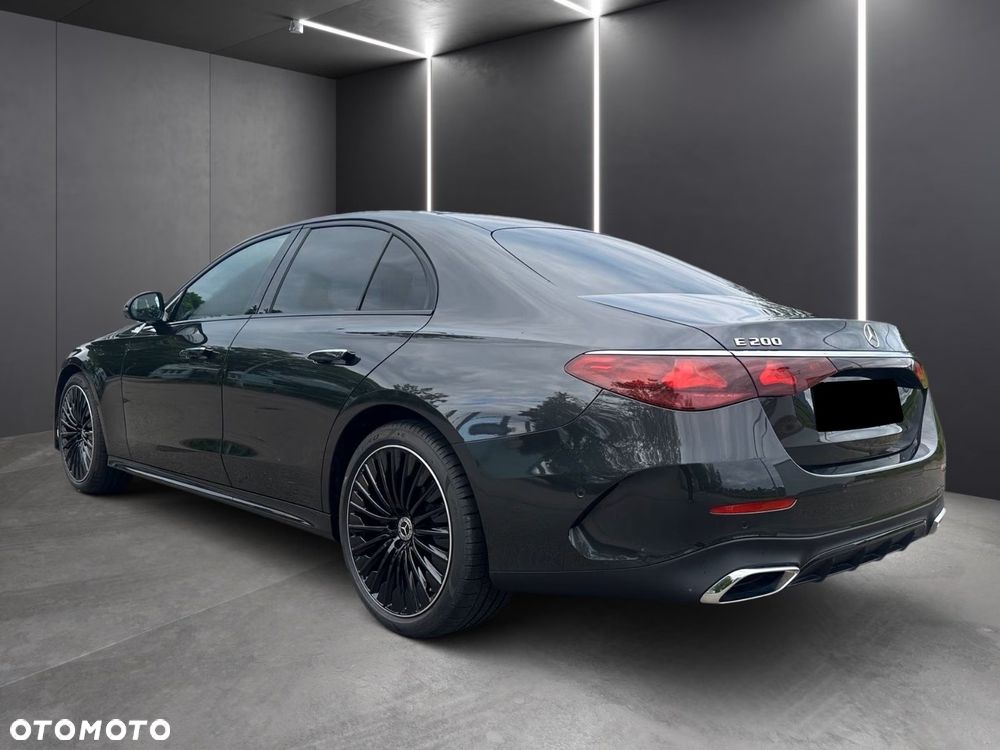 Mercedes-Benz Klasa E 200 mHEV 4-Matic AMG 9G-Tronic - 7