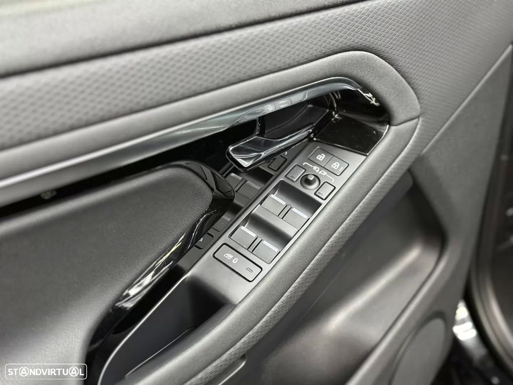 Land Rover Range Rover Evoque 1.5 P300e AWD Dynamic SE — fotografia 40