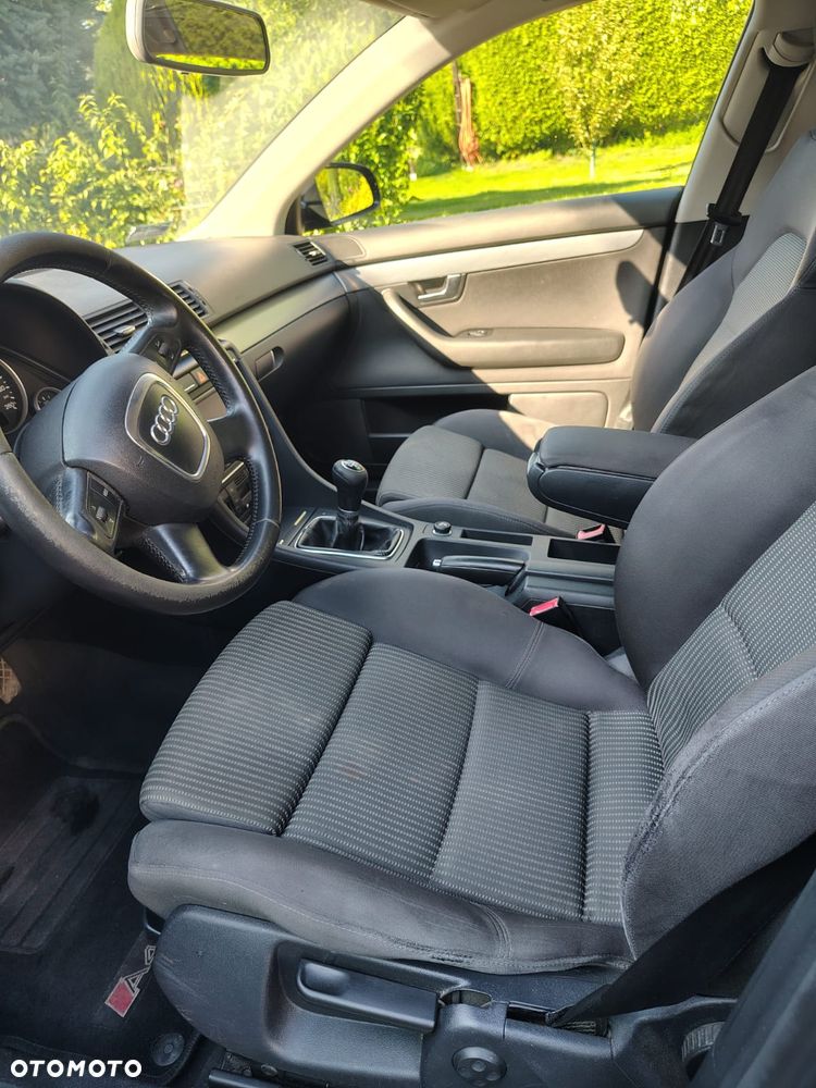 Audi A4 Avant 2.0 TDI - 9