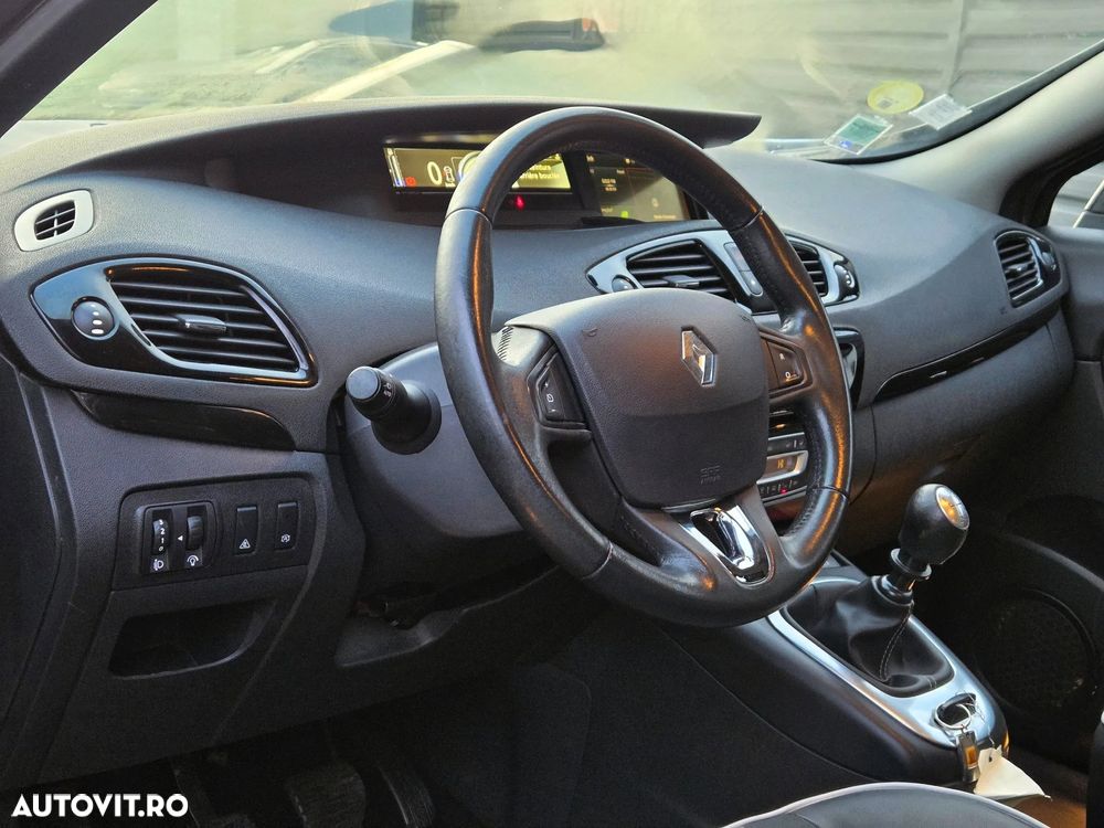 Renault Grand Scenic 1.6 dCi Stop&Start Energy Privilege - 16