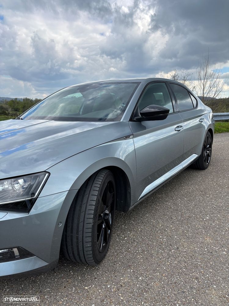 Skoda Superb 2.0 TDI Sportline - 5