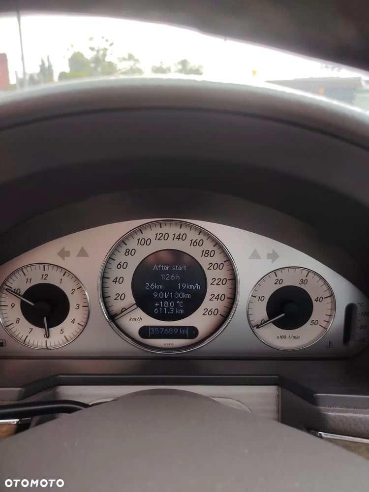 Mercedes-Benz Klasa E 220 CDI Automatik Avantgarde DPF - 8