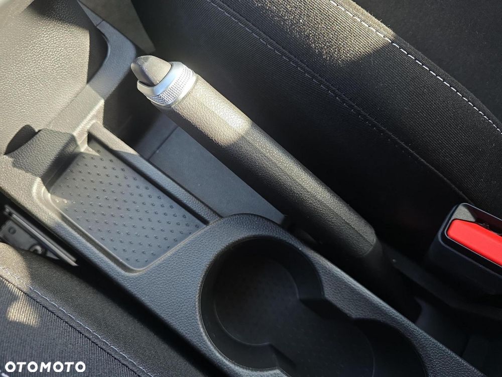 Renault Captur 1.3 TCe Zen EDC - 23