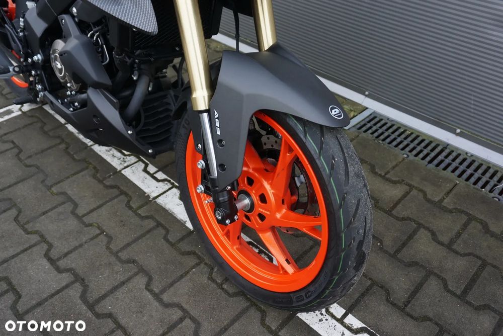 QJMOTOR SRK 125S - 13