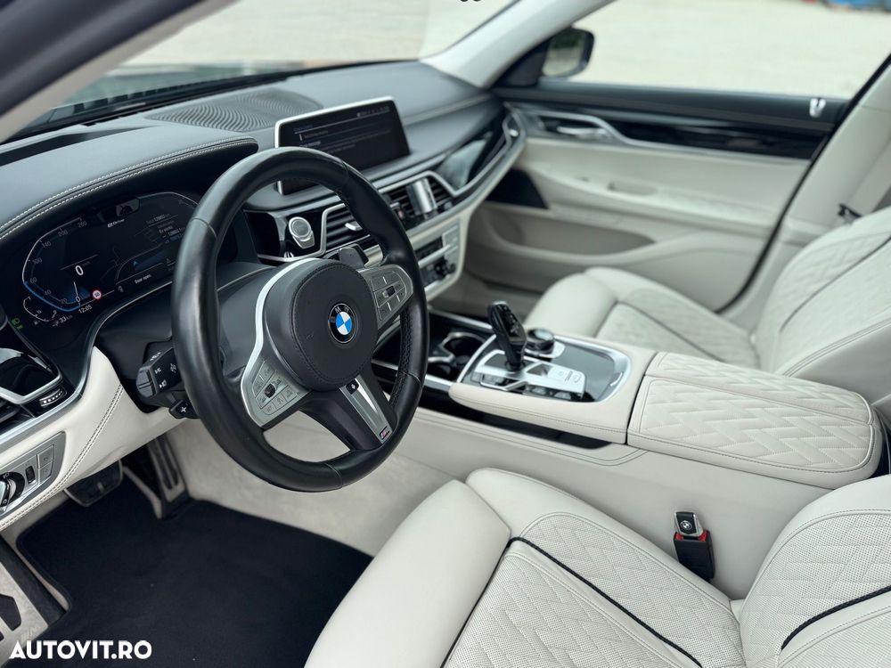 BMW Seria 7 745e - 28