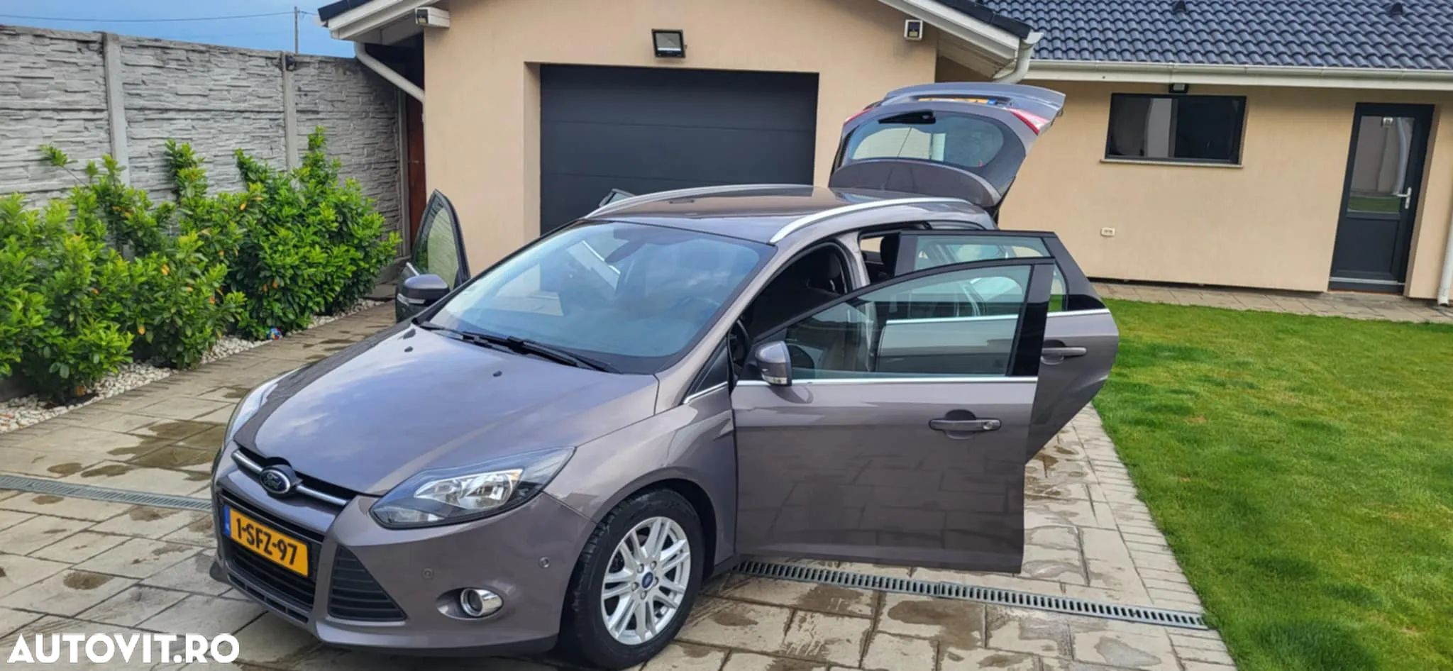 Ford Focus - 1