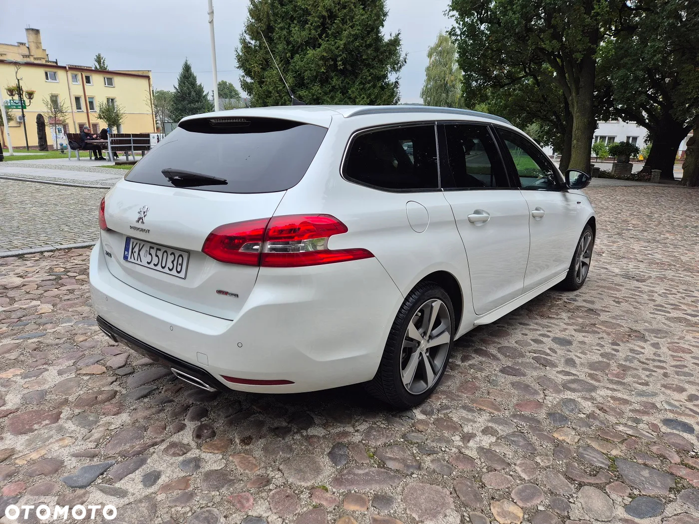 Peugeot 308 SW 1.2 PureTech Allure S&S - 9
