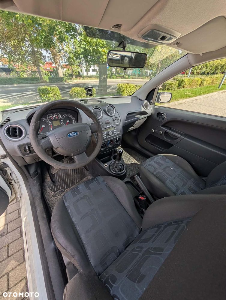 Ford Fiesta - 5