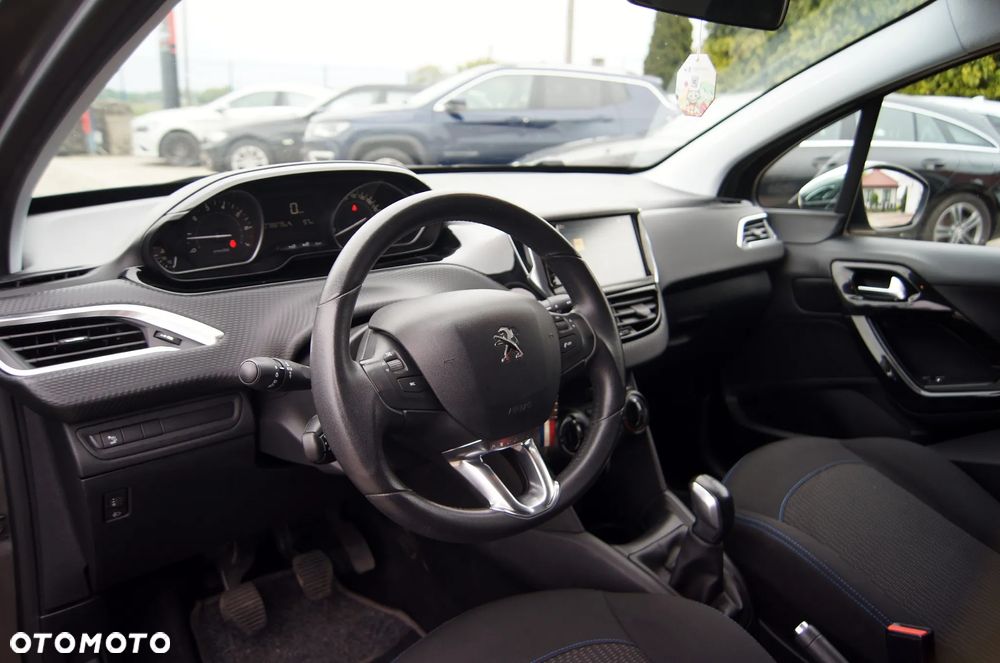 Peugeot 208 1.2 PureTech Style - 20
