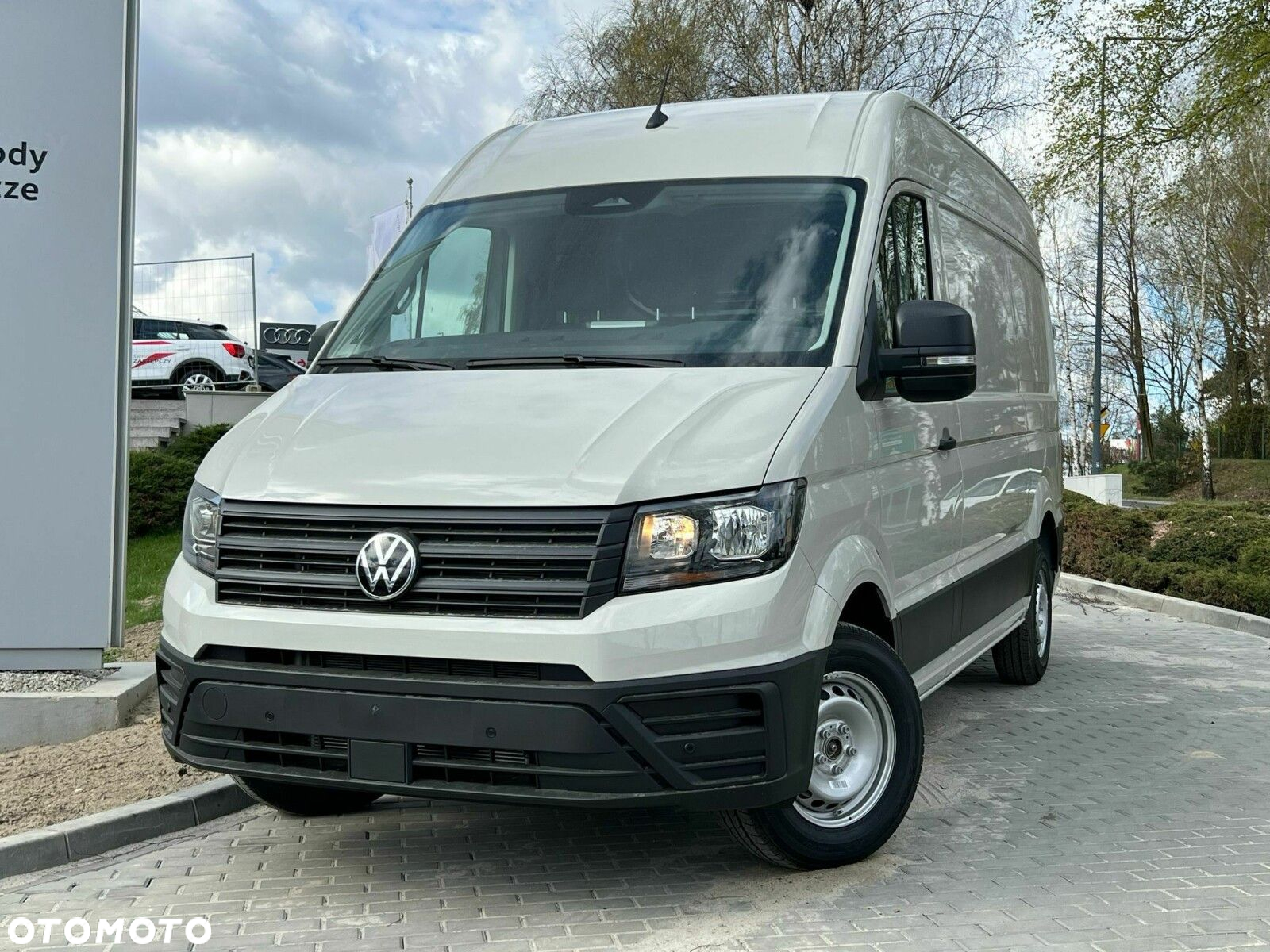 Volkswagen Crafter Crafter 35 Furgon z wysokim dachem silnik: 2,0 l EU6 SCR 140 KM / skrzynia biegów: automatyczna 8-biegowa rozstaw osi: 3640 mm - 2