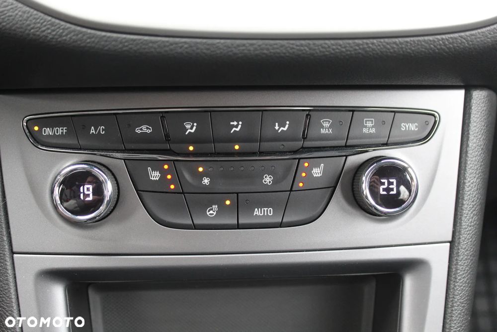 Opel Astra V 1.2 T Edition S&S - 14