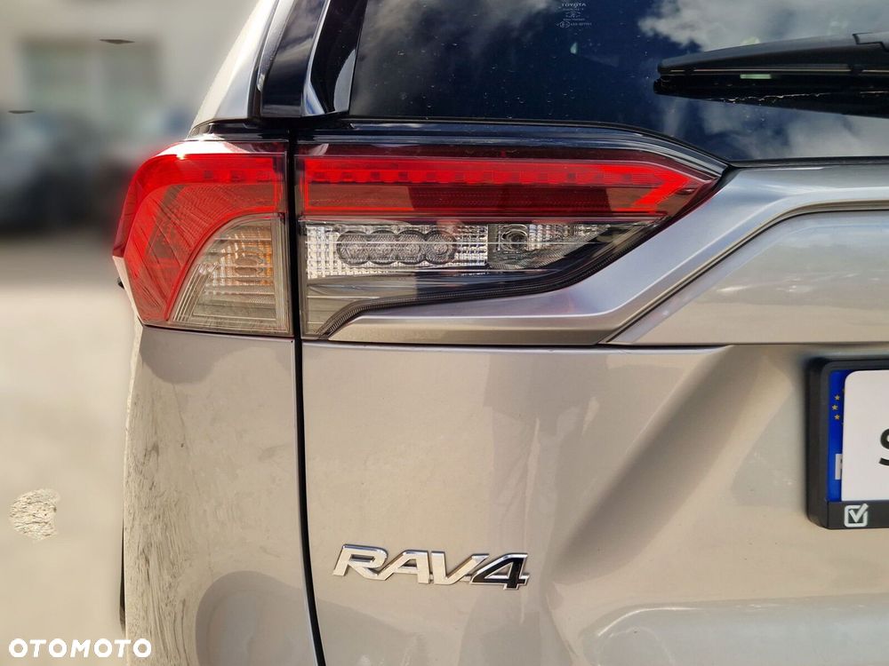 Toyota RAV4 Hybrid Selection 4x2 - 11