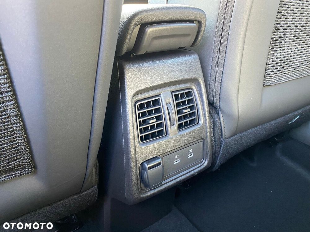 Mitsubishi Grandis 1.3T mHEV Intense Style Cold DCT - 19
