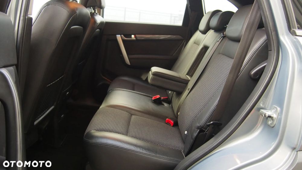 Chevrolet Captiva 2.4 2WD 7 Sitzer LS Family Edition - 19