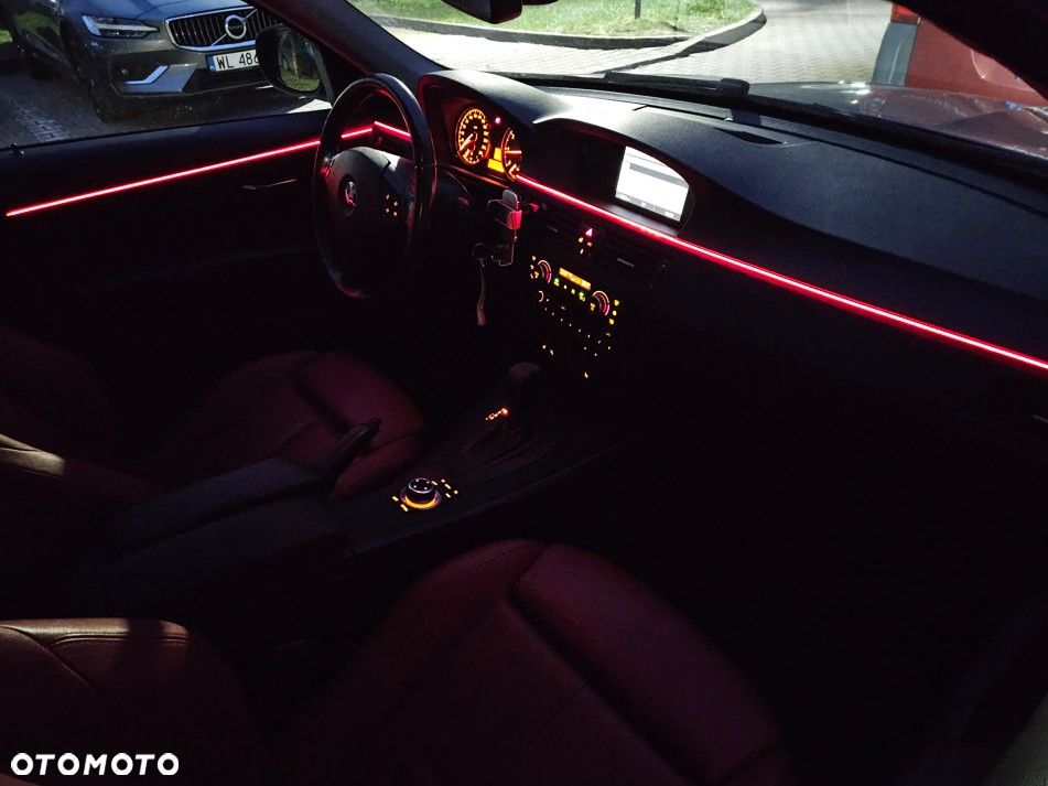 BMW Seria 3 318i - 39
