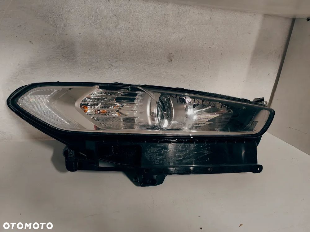 Lampa Lewa Ford Mondeo MK5 - 4