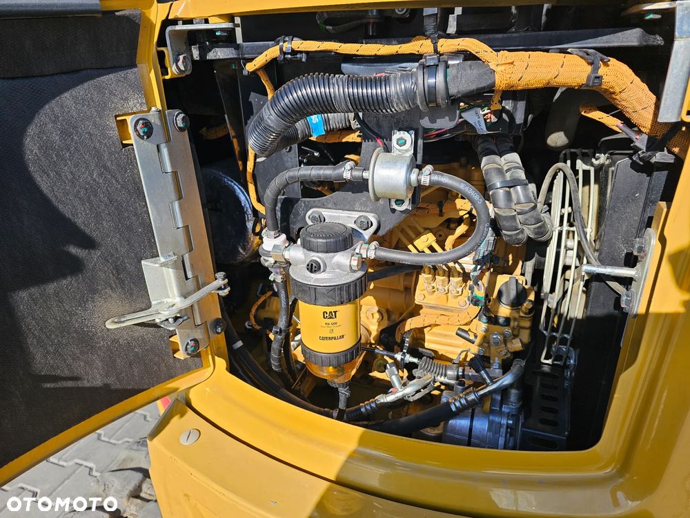 Caterpillar 302.7 - 9