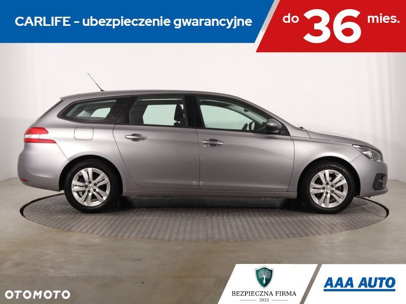 Peugeot 308 - 8