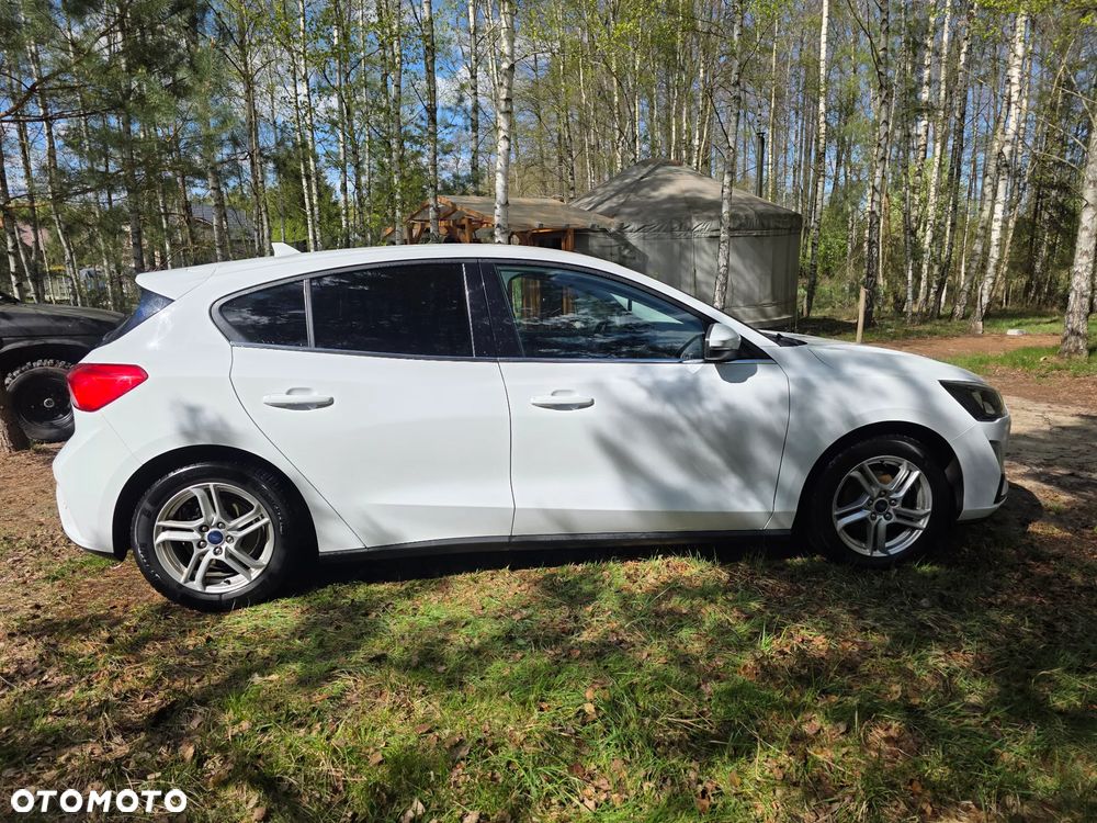 Ford Focus 1.5 TDCi SYNC Edition - 2