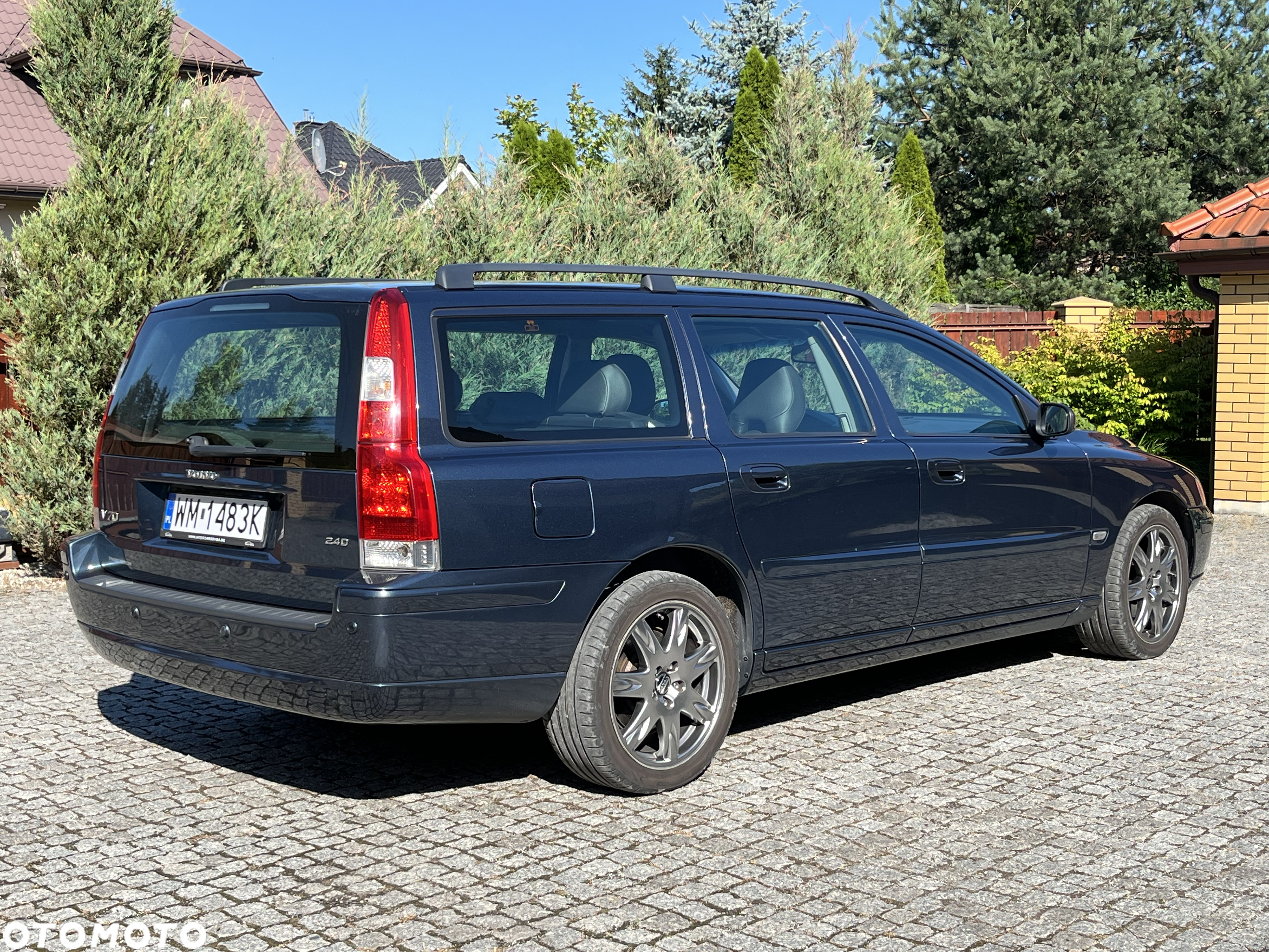 Volvo V70 2.4 D Momentum - 4
