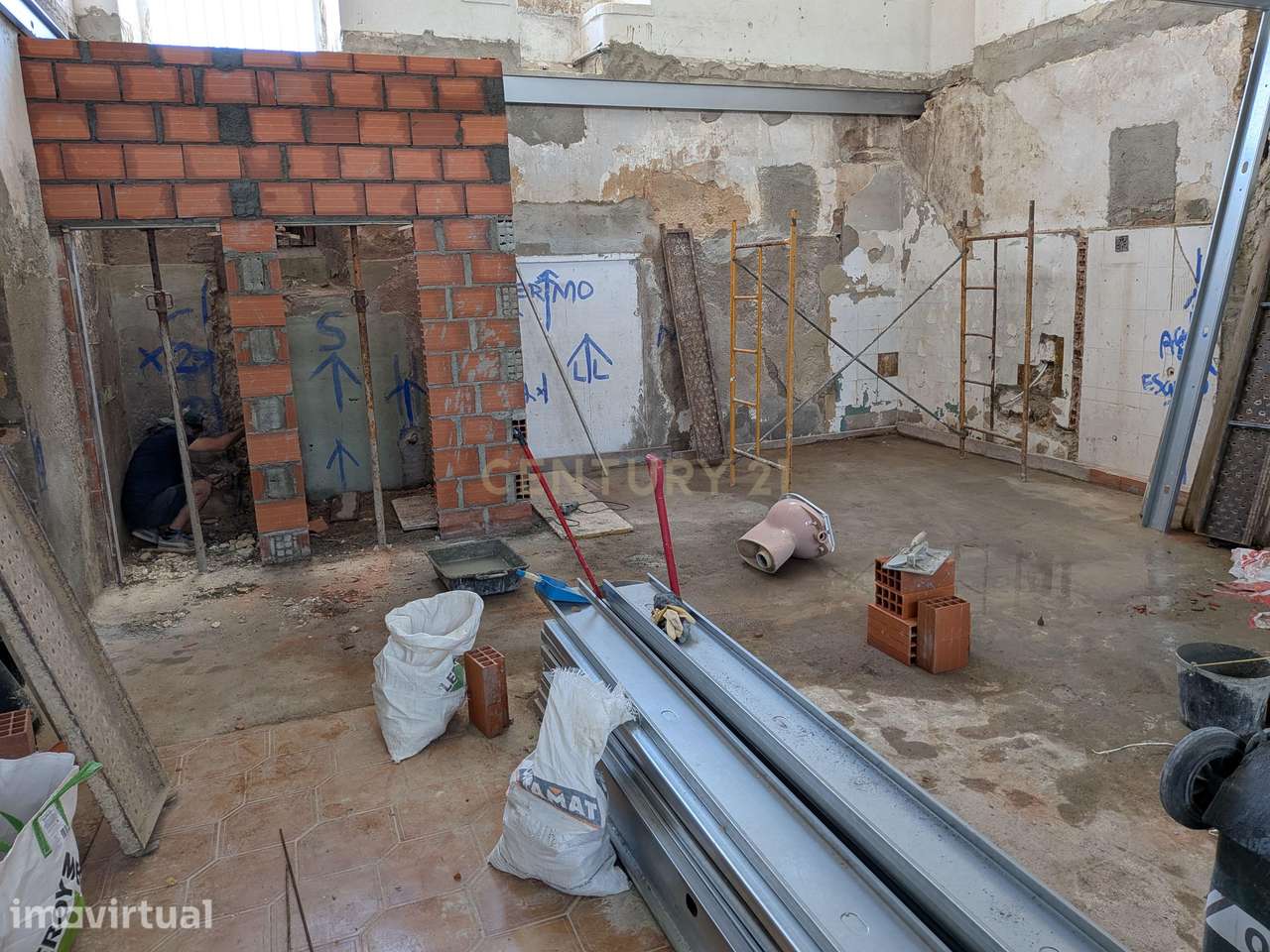 Loja Renovada em Santa Clara, Lisboa - Excelente Oportunidade - Grande imagem: 5/7