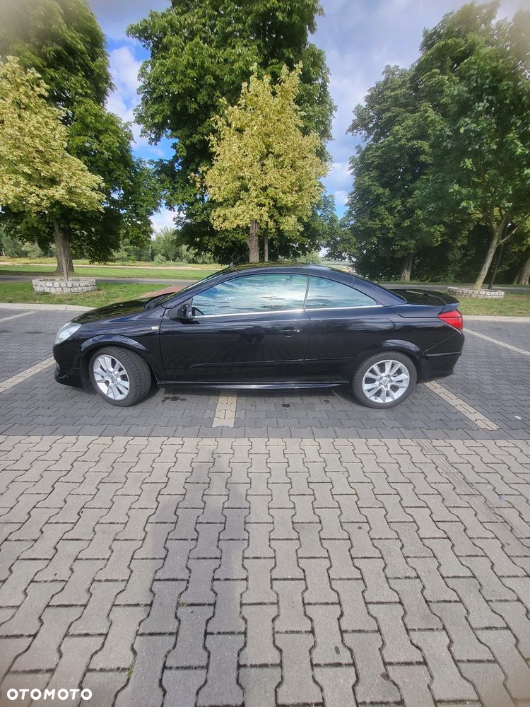 Opel Astra 1.6 T Enjoy - 11