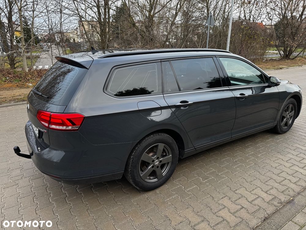 Volkswagen Passat 1.6 TDI (BlueMotion Technology) Comfortline - 32