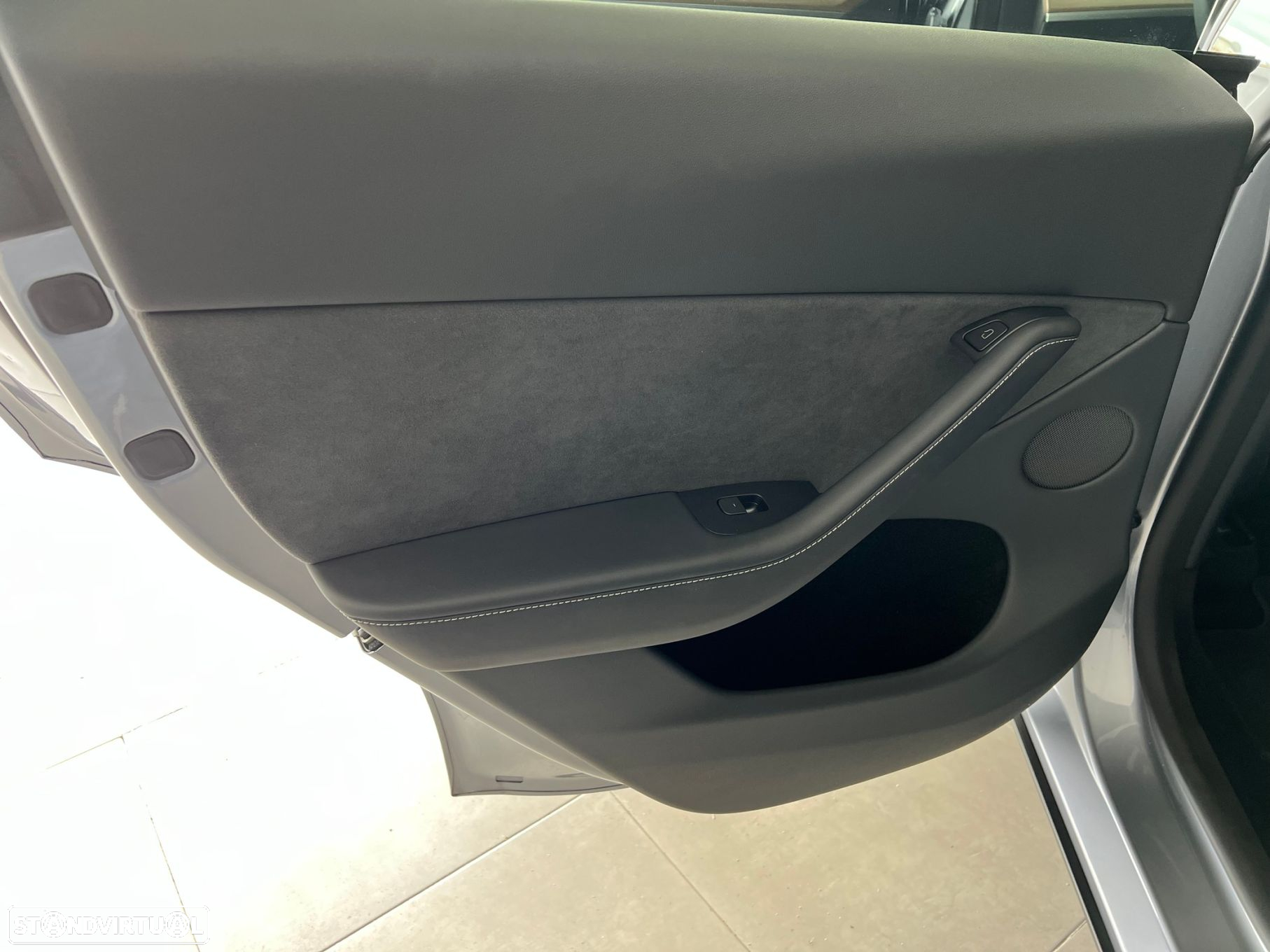 Tesla Model Y Long Range Tração Traseira - 17