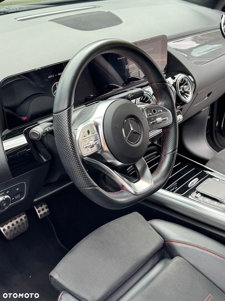 Mercedes-Benz GLA 200 d 4-Matic - 7